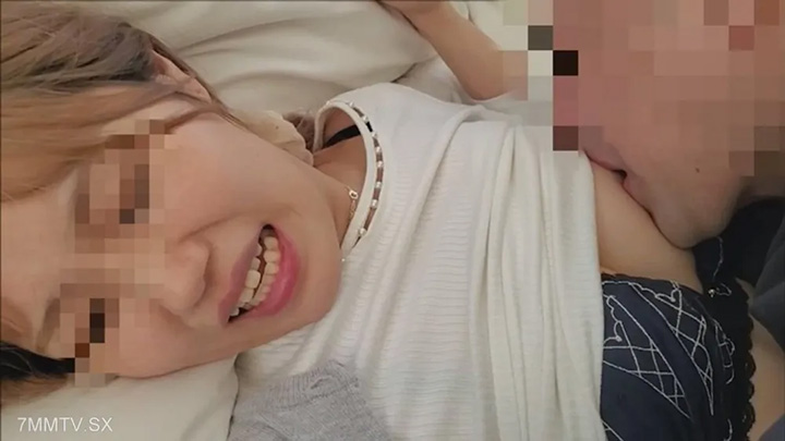 fc2-ppv-4647280-他秘密地從丈夫那裡借了它,無法還清,所以他把他帶到了房間,玩弄身體,對他的抵抗力感到