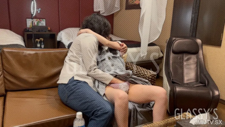 fc2-ppv-4698279-#21強烈的奶油蛋糕,搭配玻璃杯的日本美女